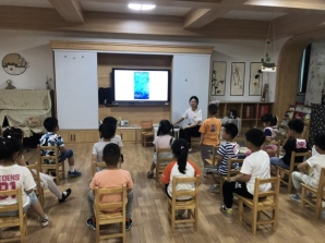 F:\大班下 班本材料课程\第四周\群虾图\IMG_5024.JPGIMG_5024